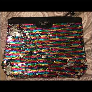 NWOT Gorgeous Victoria’s Secret Sequin Makeup Bag